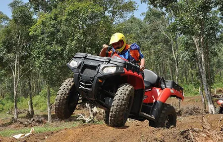 Polaris riding at Varkis Munnar